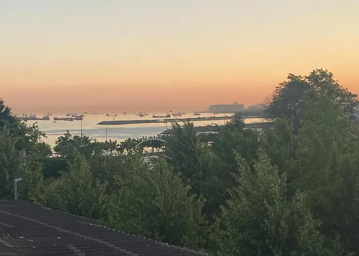 Apartment Sultans Corner